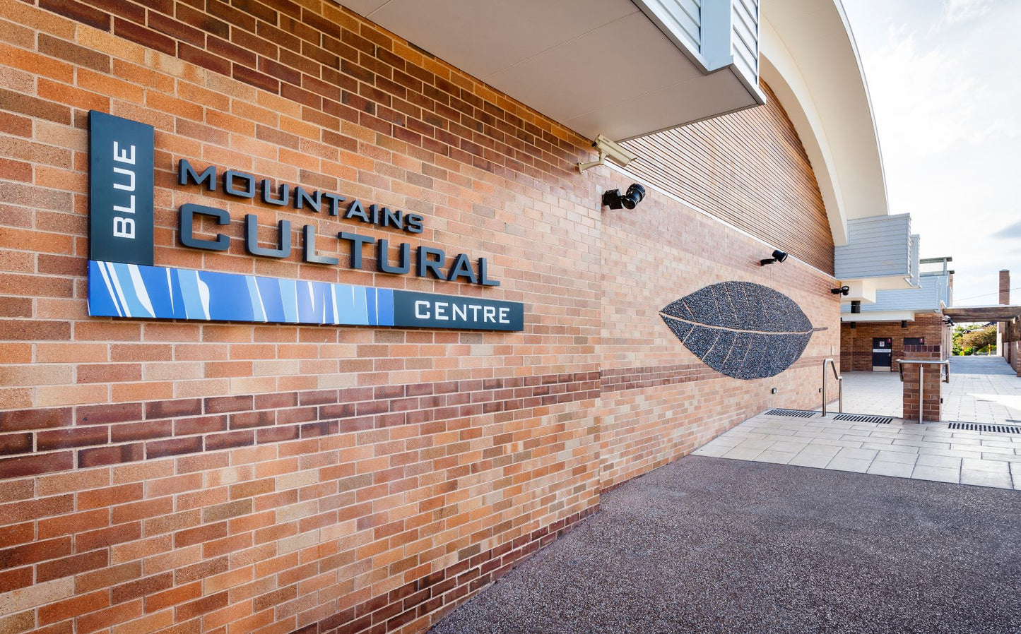 Medium Cream Face Bricks (Cream) (Pack of 500) LIMITED STOCK