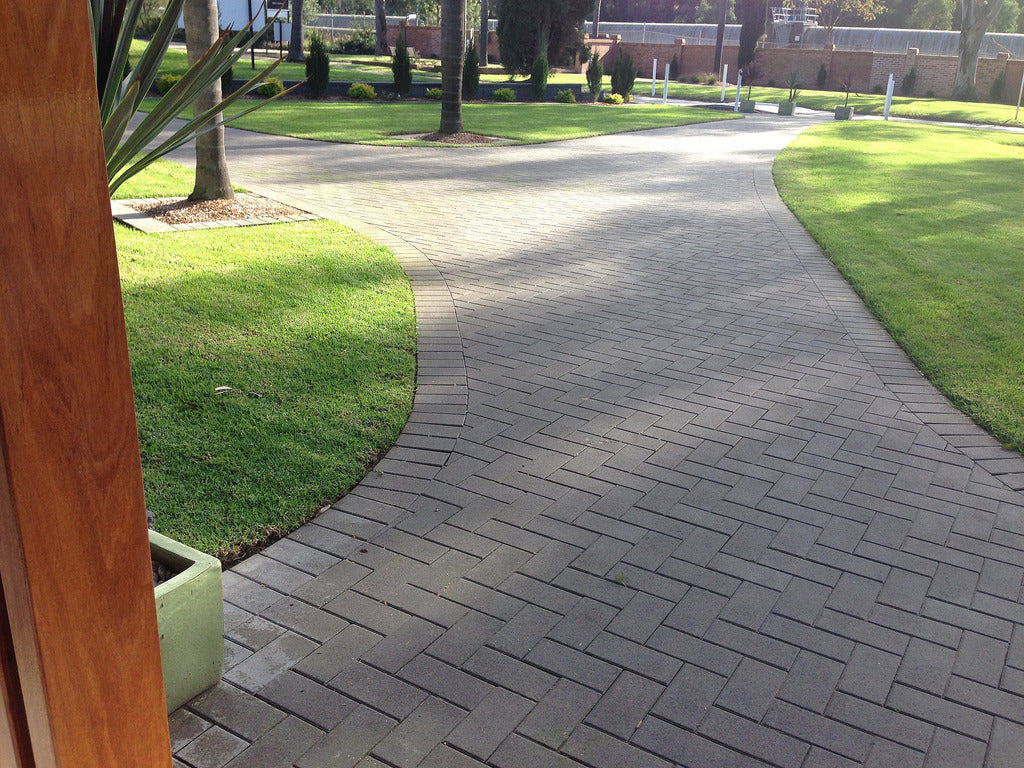 London Brahman Granite Clay Pavers 230x114x65mm (Grey) (Pack of 500)