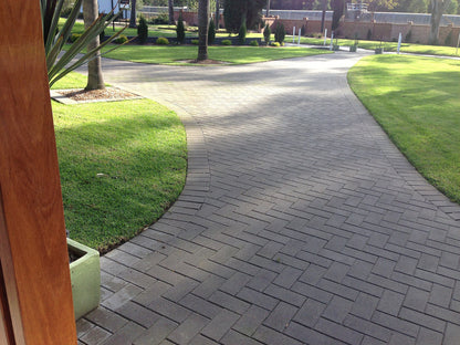 London Brahman Granite Clay Pavers 230x114x65mm (Grey) (Pack of 500)