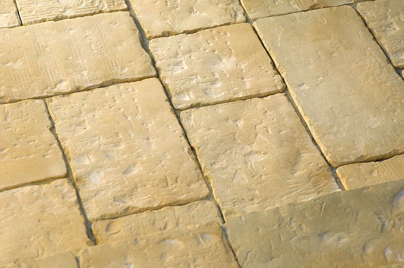 Bradstone Old Town Pavers 450x300x40mm (Gironde)