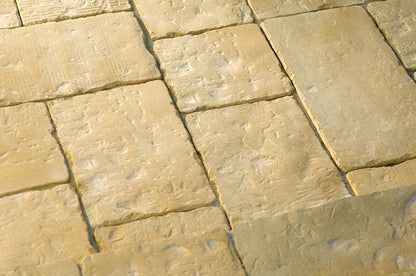 Bradstone Old Town Pavers 450x300x40mm (Gironde)