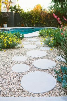 Lunar Stone Pavers - Stepping Stones 400x40mm (Moody Grey)