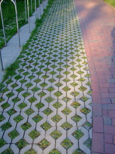 Gridpave Pavers 390x390x90mm (Natural Grey)