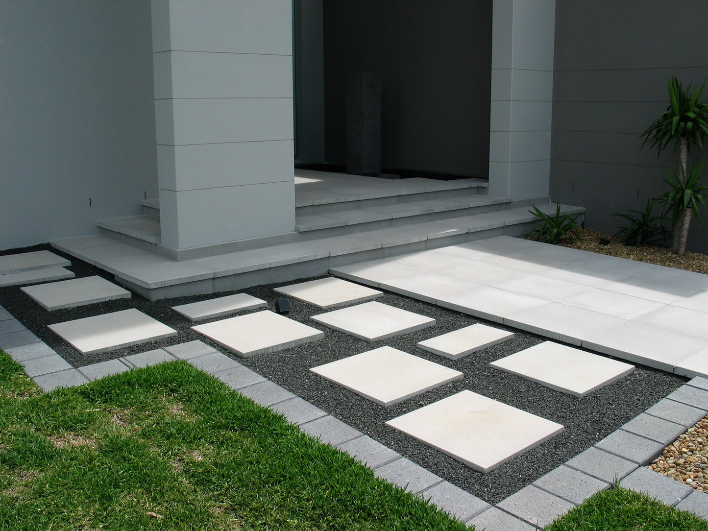 Havenpave Pavers 200x200x50mm (Charcoal)
