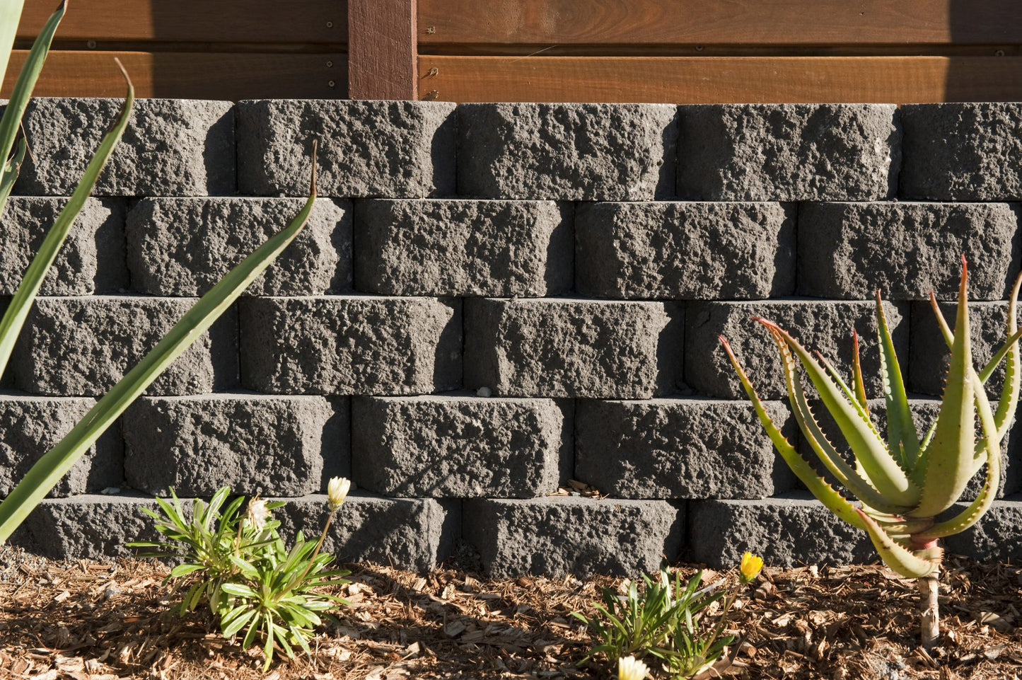 Gardenwall Standard Retaining Wall Blocks 295x203x125mm (Charcoal)