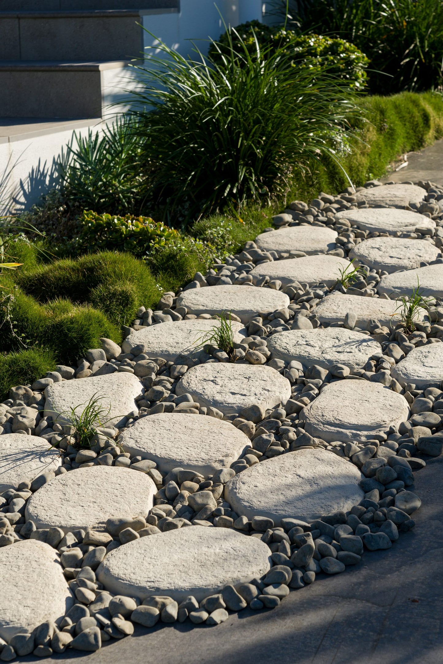 Riverstone Pavers 300x270x40mm (Chalk)