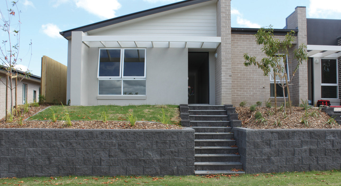 Versawall Retaining Wall Cap 300x250x60mm (Charcoal)